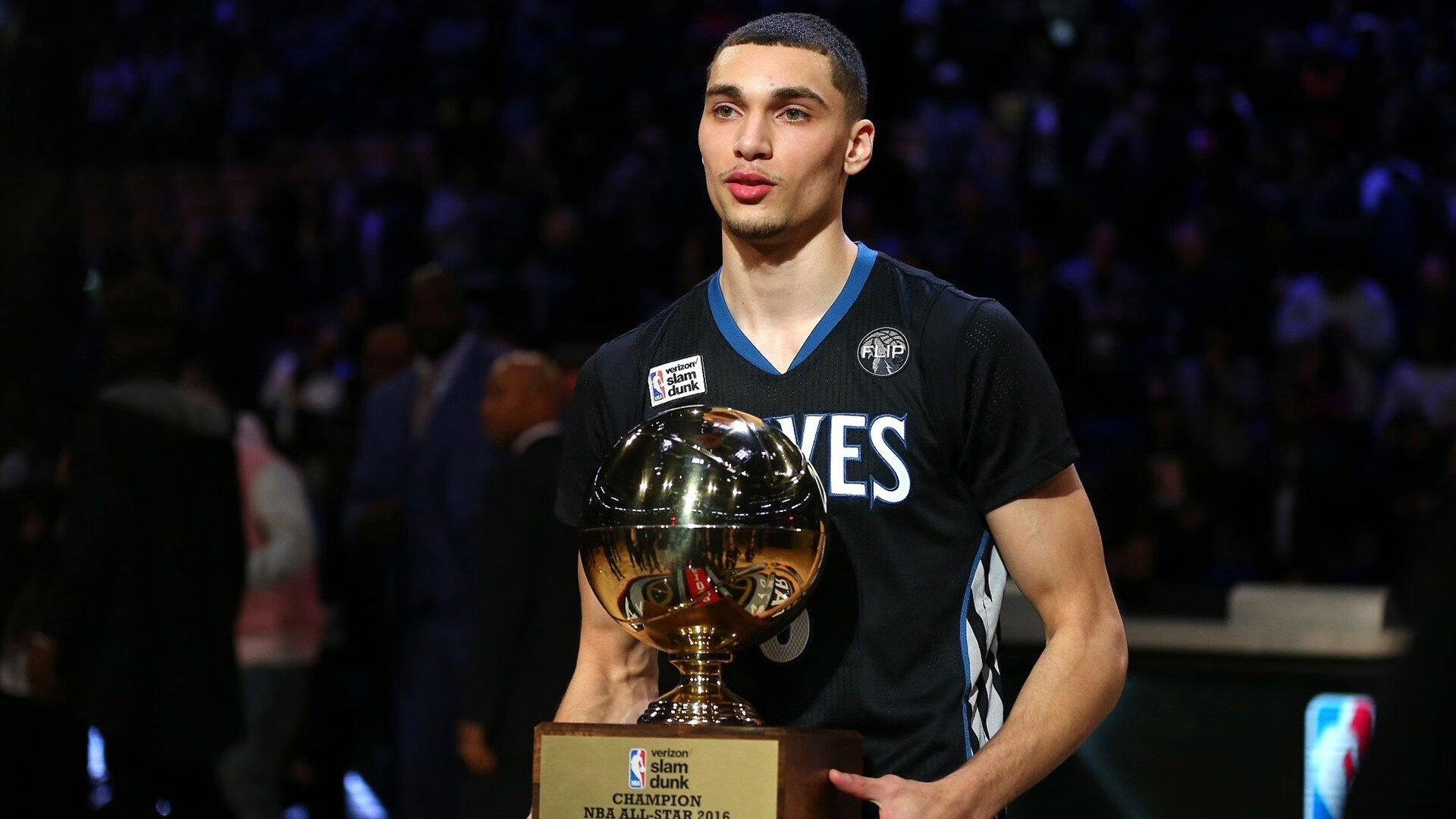 拼搏精神成就中国篮球灵魂，篮球赛拼搏精神